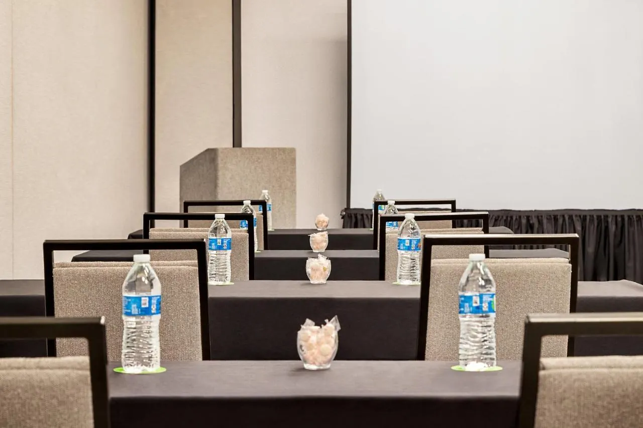 Holiday Inn Orlando International Airport By Ihg 3*,